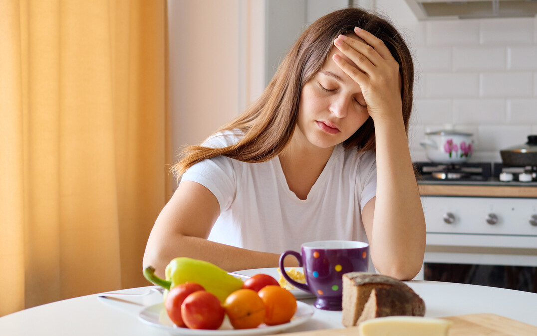 What Foods Cause Migraines? A Guide to Common Migraine Trigger Foods